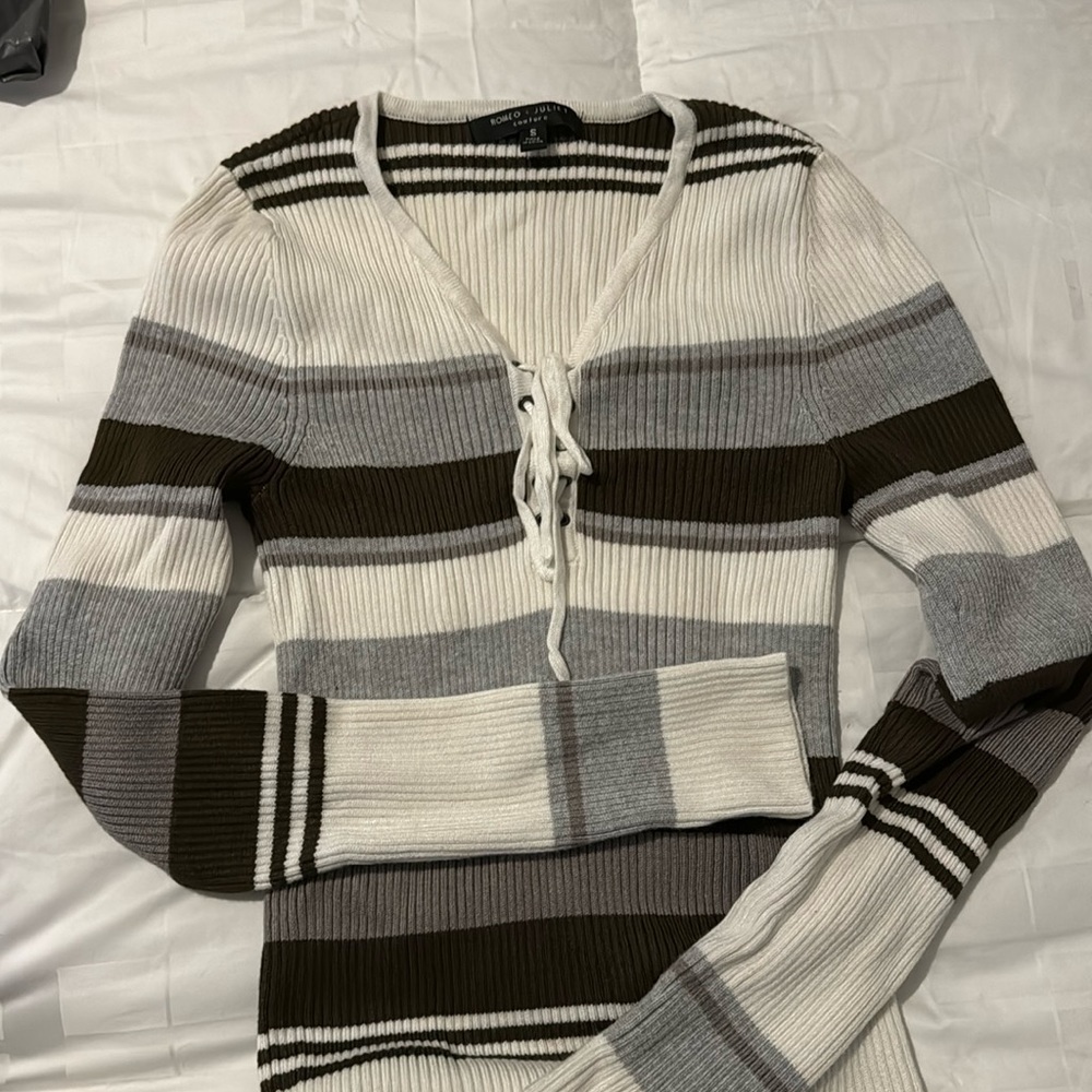 Romeo + Juliet sweater knit long sleeve